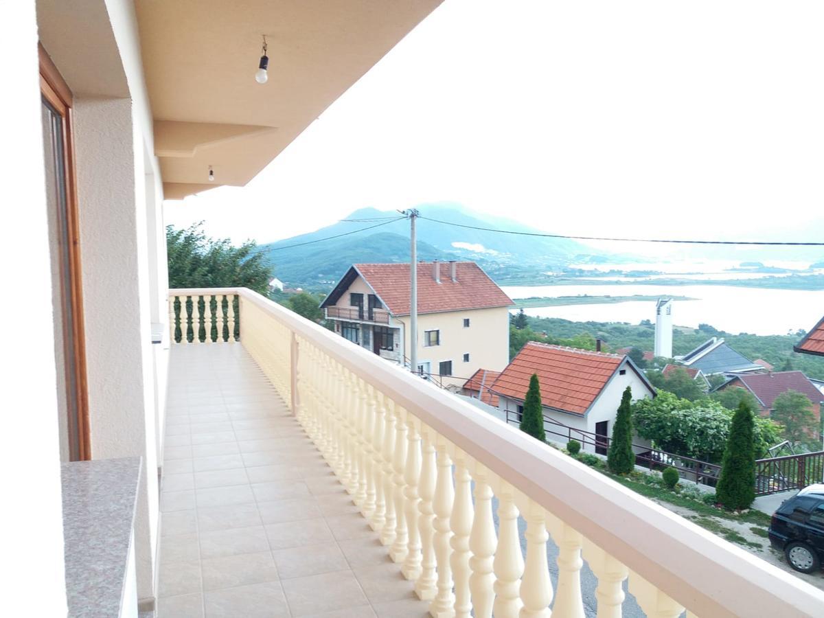 Kuca Za Odmor Sarcevic Apartment Prozor Luaran gambar