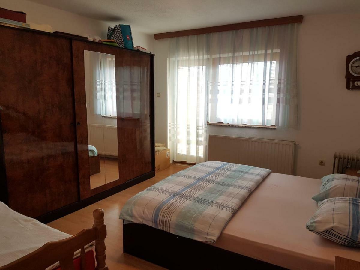 Kuca Za Odmor Sarcevic Apartment Prozor Luaran gambar